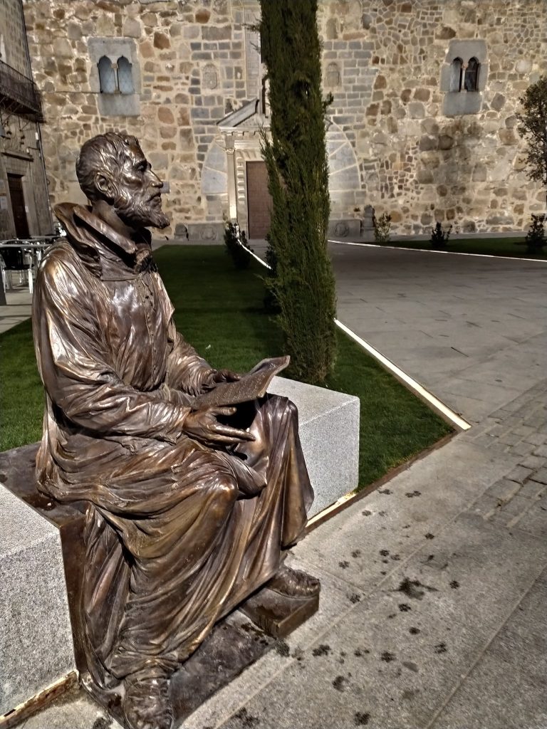 Estatua TLV2.jpg